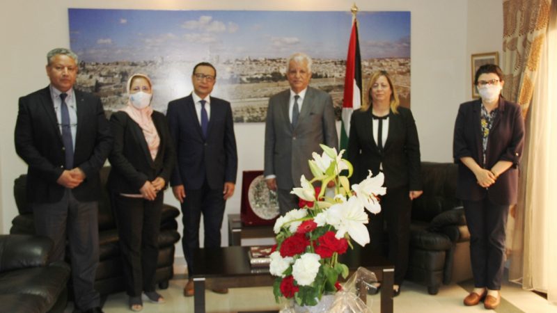 فريق الاتحاد المغربي للشغل في زيارة تضامنية لسفير دولة فلسطين بالرباط