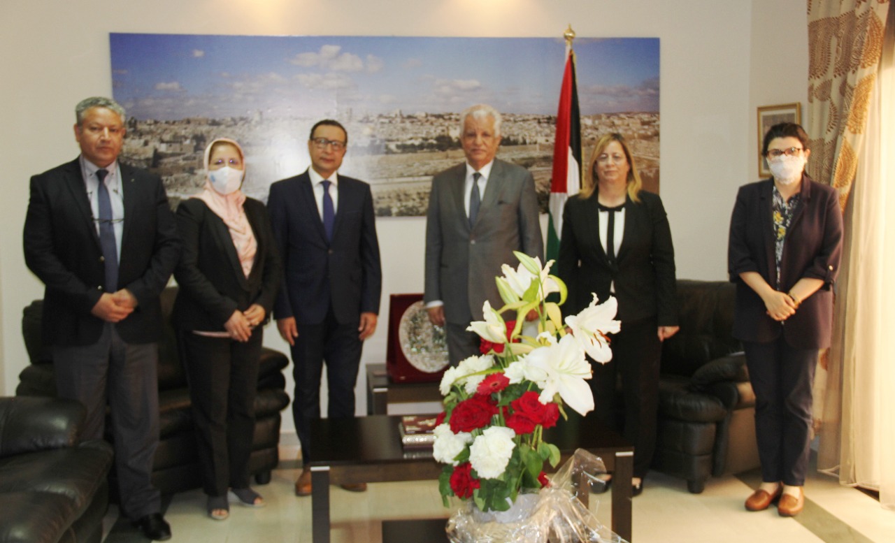 فريق الاتحاد المغربي للشغل في زيارة تضامنية لسفير دولة فلسطين بالرباط