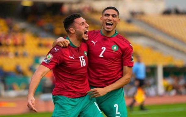 المنتخب الوطني المغربي يمنح المغاربة فرحة كبيرة بمروره الى دور ربع النهائي.