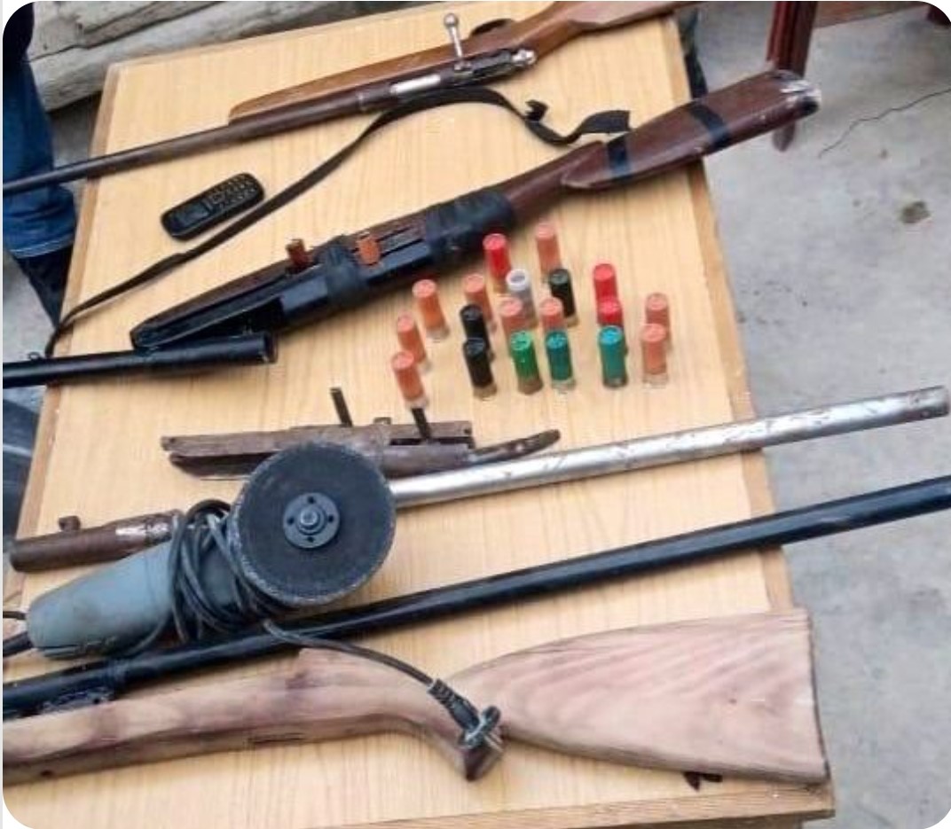 متهمون بإعداد وصناعة أسلحة نارية، في قبضة الفرقة الوطنية للشرطة القضائية