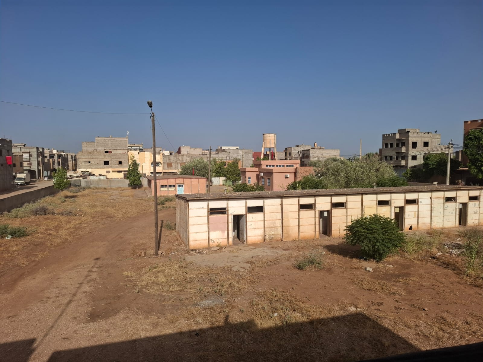 المكتب النقابي للمندوبية وشبكة المؤسسات والمراكز الصحية ببني ملال (ا.م.ش) يستنكر اقتحام المركز الصحي بأولاد امبارك ليلا من طرف مجهول