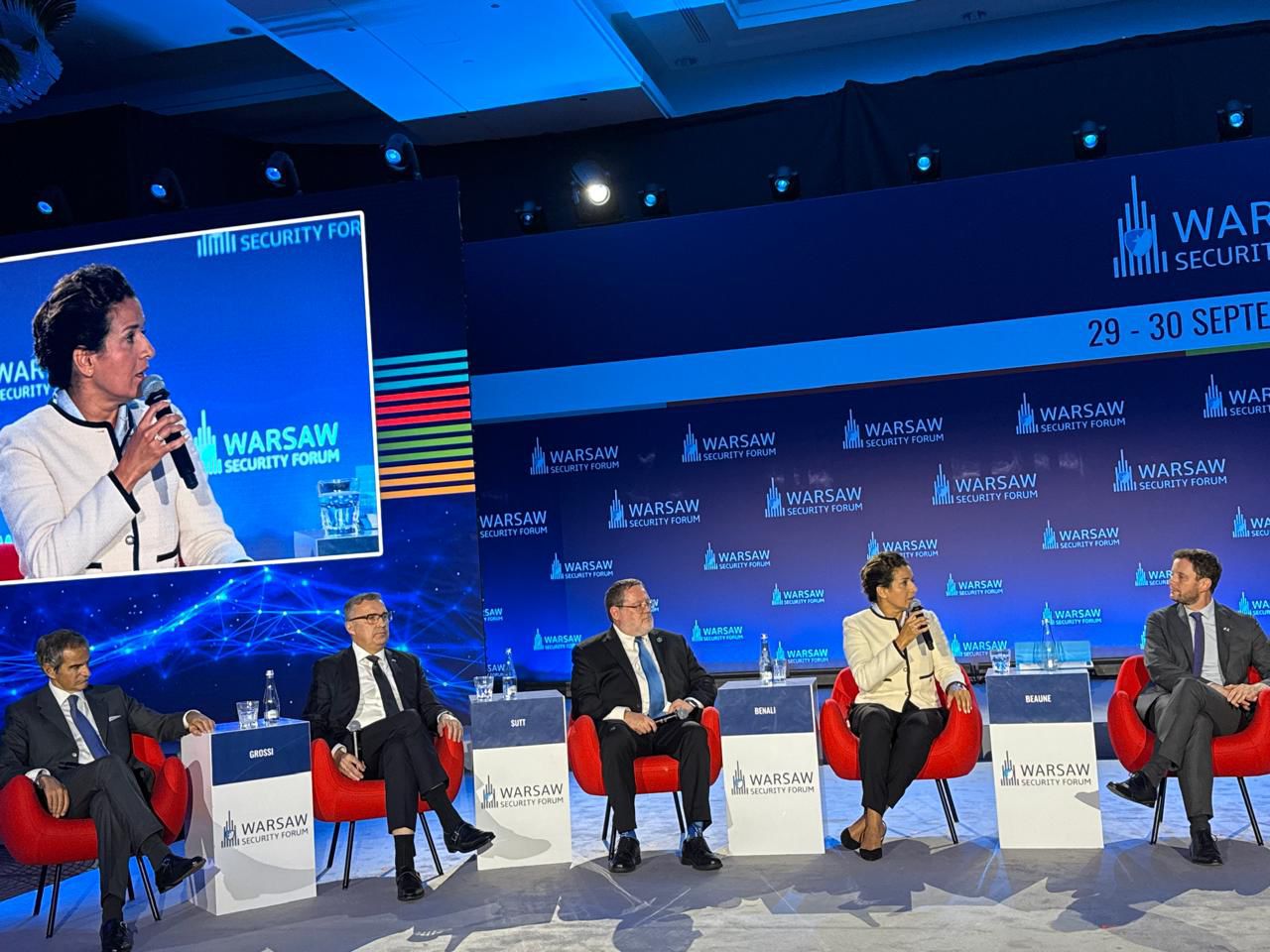 ليلى بنعلي تستعرض الرؤية الملكية للانتقال الطاقي في مؤتمر وارسو للأمن