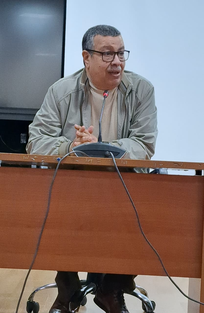 الاحتفاء بالأستاذ محمد الأخضر بمناسبة تقاعده كلية الآداب والعلوم الإنسانية عين الشق – الدار البيضاء