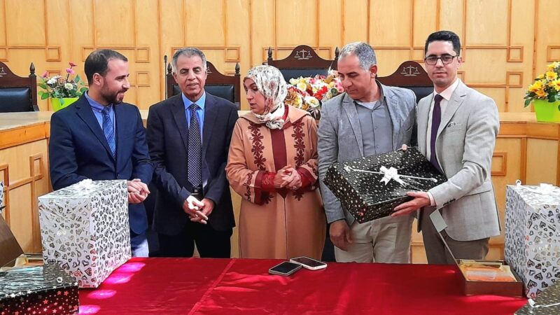 المحكمة الابتدائية بسوق السبت أولاد نمة في لحظة تكريم واعتراف بأبنائها بمناسبة أداء نزيه لرسالتهما القضائية..